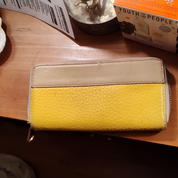 Marc by Marc Jacobs Wallet Yellow & Beige Leather - Picture 4 of 11